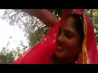 हॉट ब्रुनेट बेब उसके लंबे सेक्स वीडियो मूवी एचडी फुल पैर और उंगलियों बिल्ली फैलाता है
