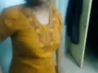 एनआईआई सेक्सी फुल एचडी हिंदी में प्लेइन '