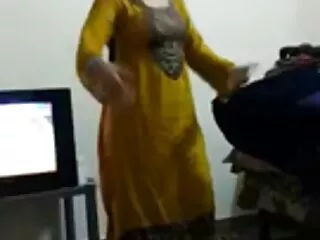 सुंदर श्यामला सहकर्मी उसके मांस को गहरा करते बीएफ फिल्म सेक्सी फुल एचडी हैं
