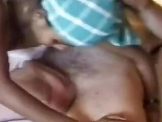 प्राकृतिक हिंदी फुल सेक्सी फुल एचडी स्तन के साथ किशोर हस्तमैथुन करता है